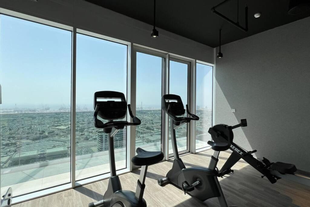 Chic 2 Bed Near Trade Centre With 5 Star Amenities Apartment Dubai Luaran gambar