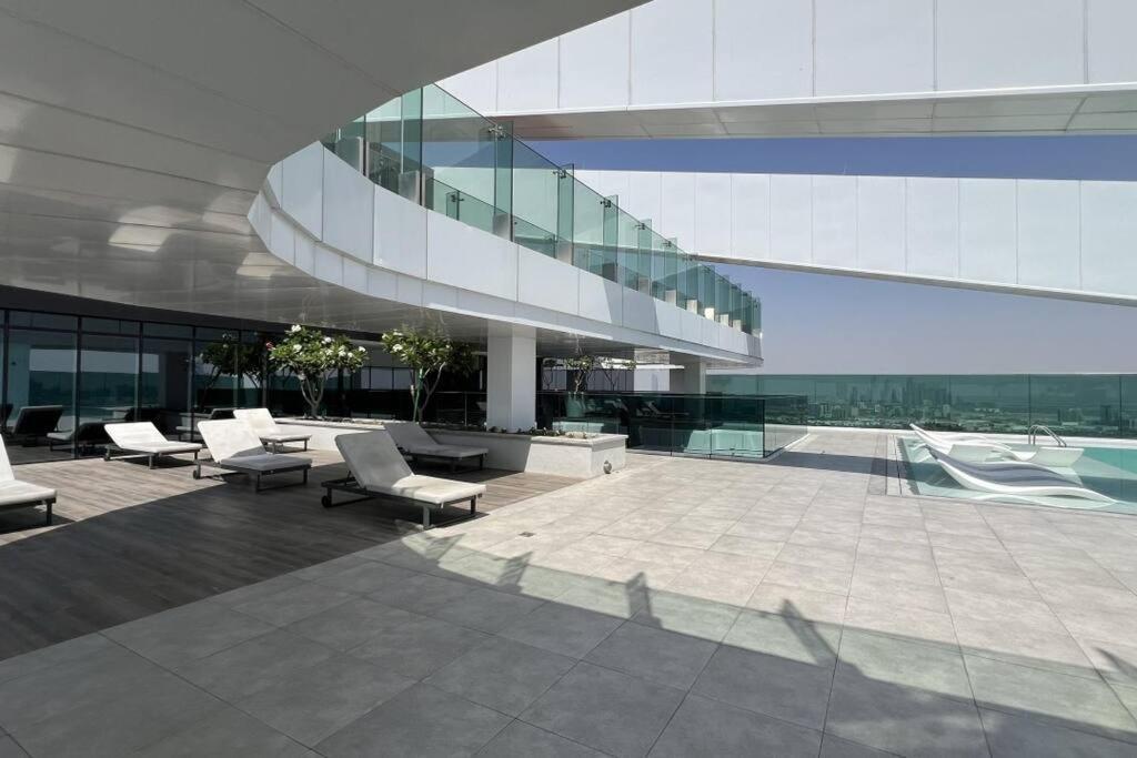 Chic 2 Bed Near Trade Centre With 5 Star Amenities Apartment Dubai Luaran gambar