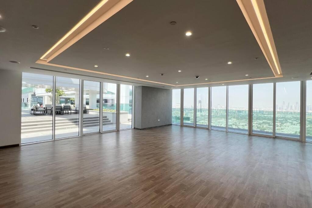 Chic 2 Bed Near Trade Centre With 5 Star Amenities Apartment Dubai Luaran gambar
