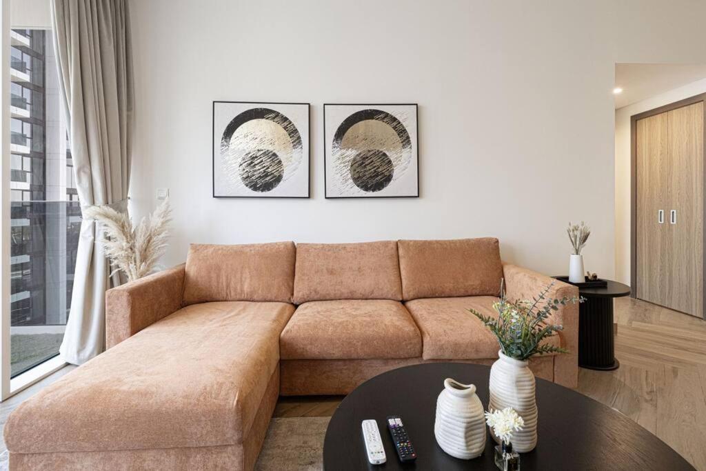 Chic 2 Bed Near Trade Centre With 5 Star Amenities Apartment Dubai Luaran gambar